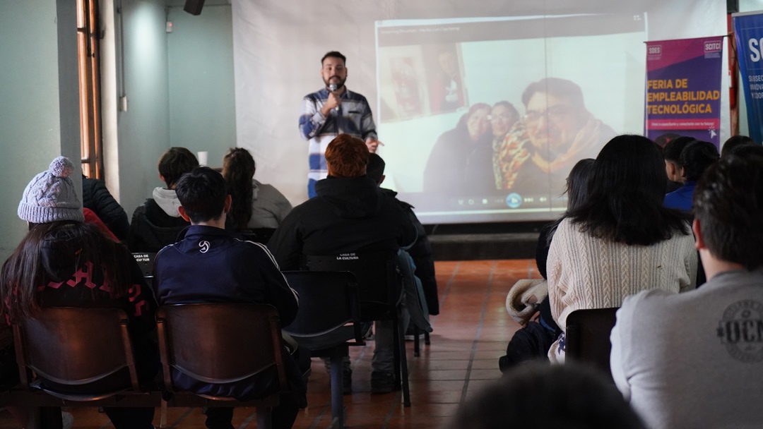 SE REALIZÓ LA 1ERA FERIA DE EMPLEABILIDAD TECNOLÓGICA DE MERLO