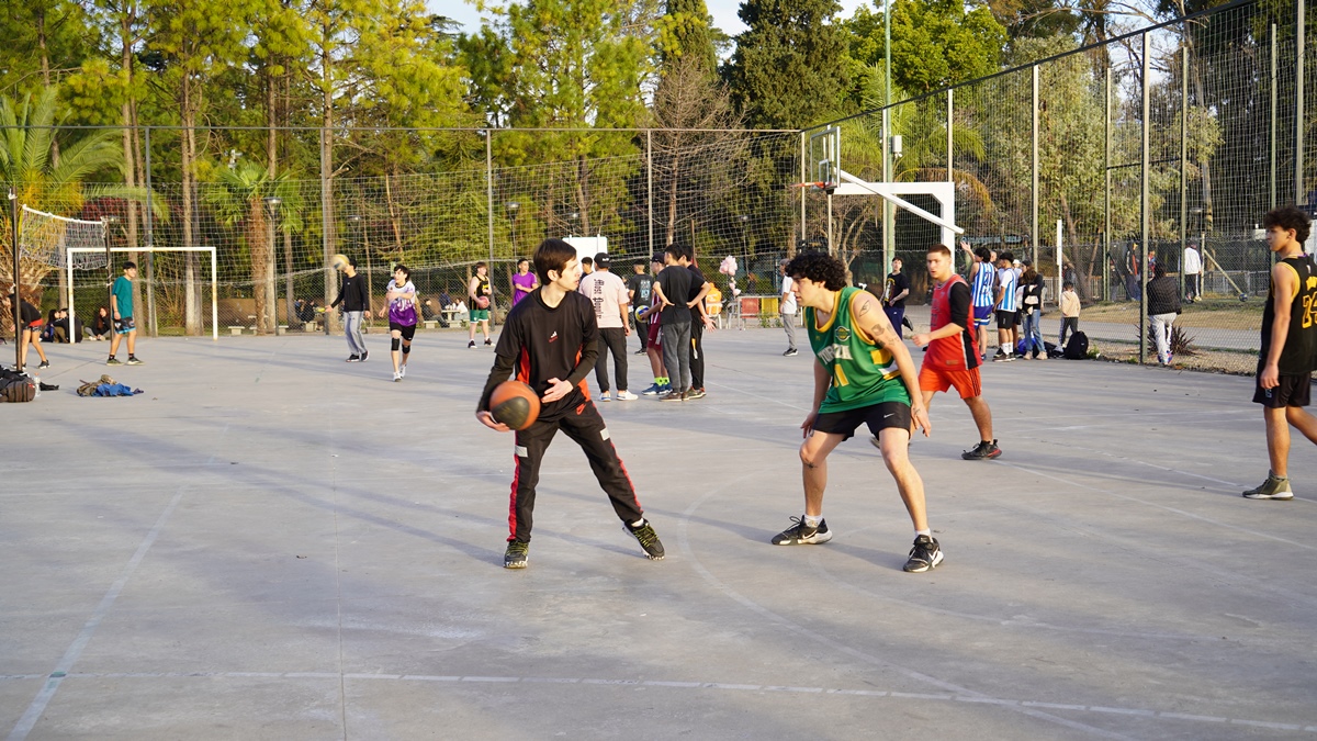 MERLO ORGANIZÓ UN CAMPEONATO DE BASQUET 3X3